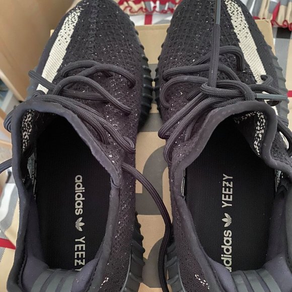 Adidas Yeezy boost 350 Oreo - Picture 4 of 8